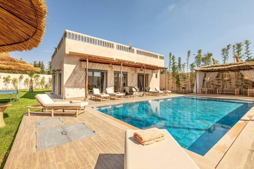 Villa Leila,Piscine , Grand Jardin, Jeux , Cuisiniere มาร์ราเกช ภายนอก รูปภาพ