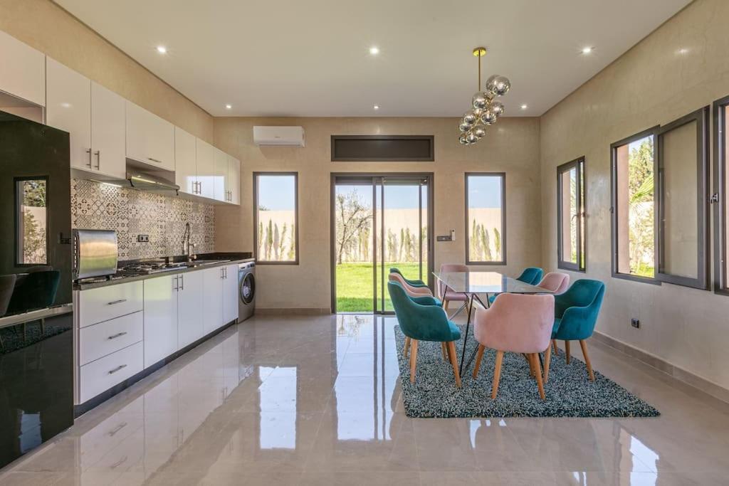 Villa Leila,Piscine , Grand Jardin, Jeux , Cuisiniere มาร์ราเกช ภายนอก รูปภาพ