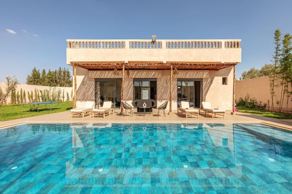 Villa Leila,Piscine , Grand Jardin, Jeux , Cuisiniere มาร์ราเกช ภายนอก รูปภาพ